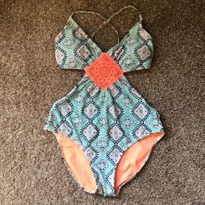 Bathing suit
